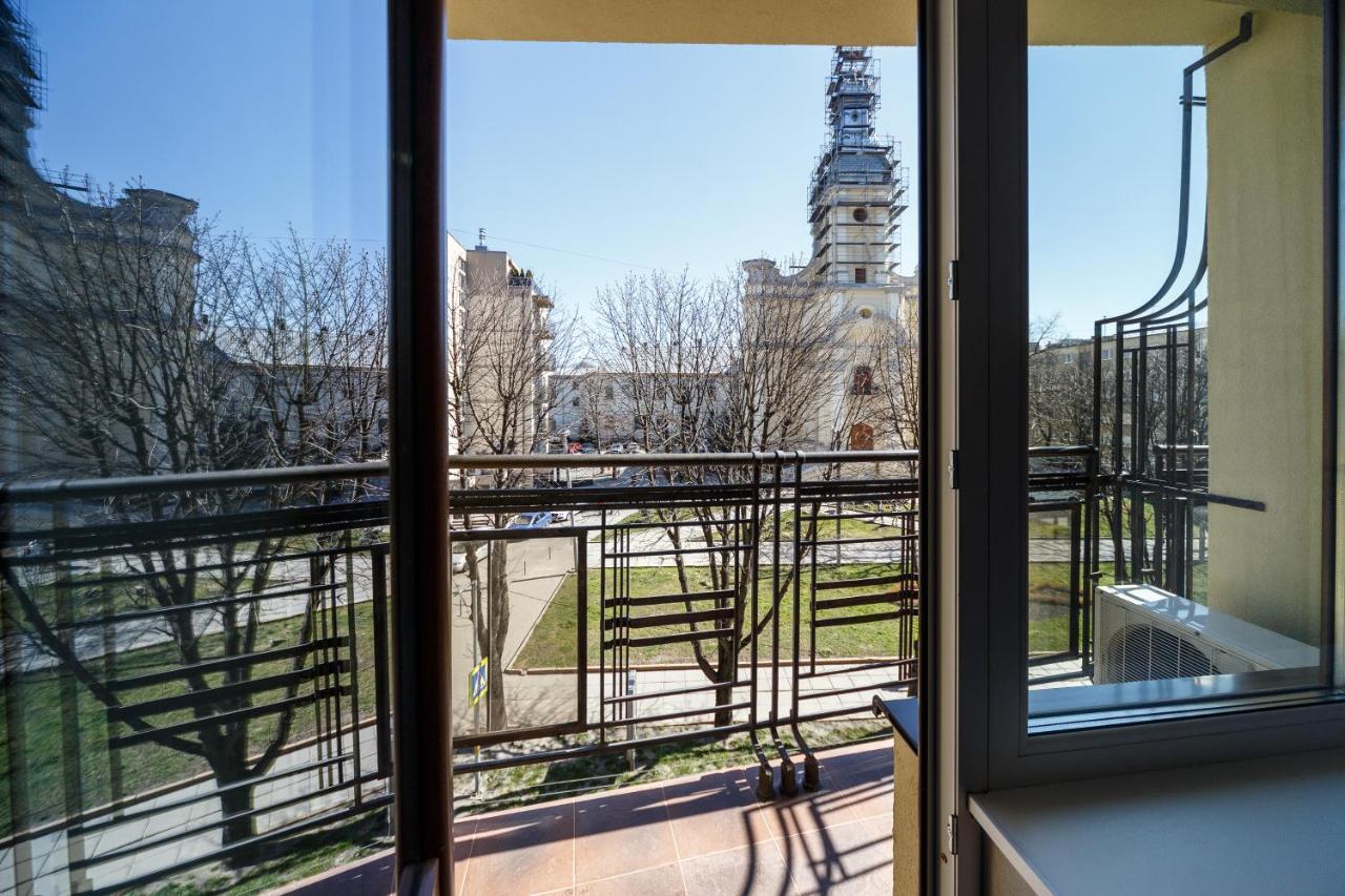 Eurohotel Lviv Buitenkant foto