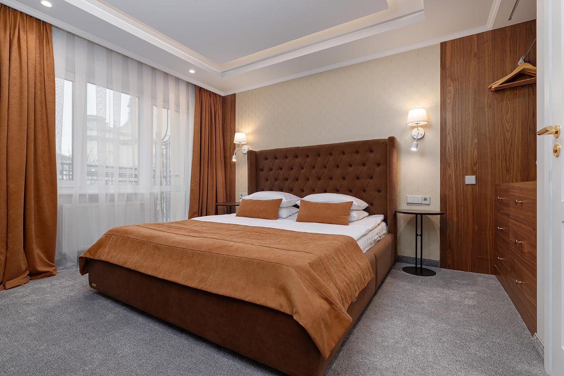Eurohotel Lviv Buitenkant foto