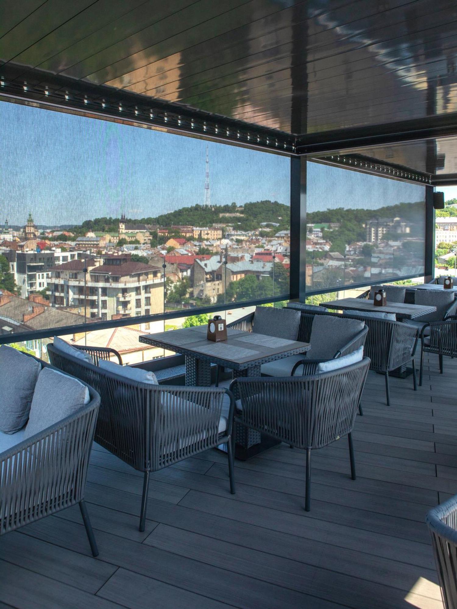 Eurohotel Lviv Buitenkant foto