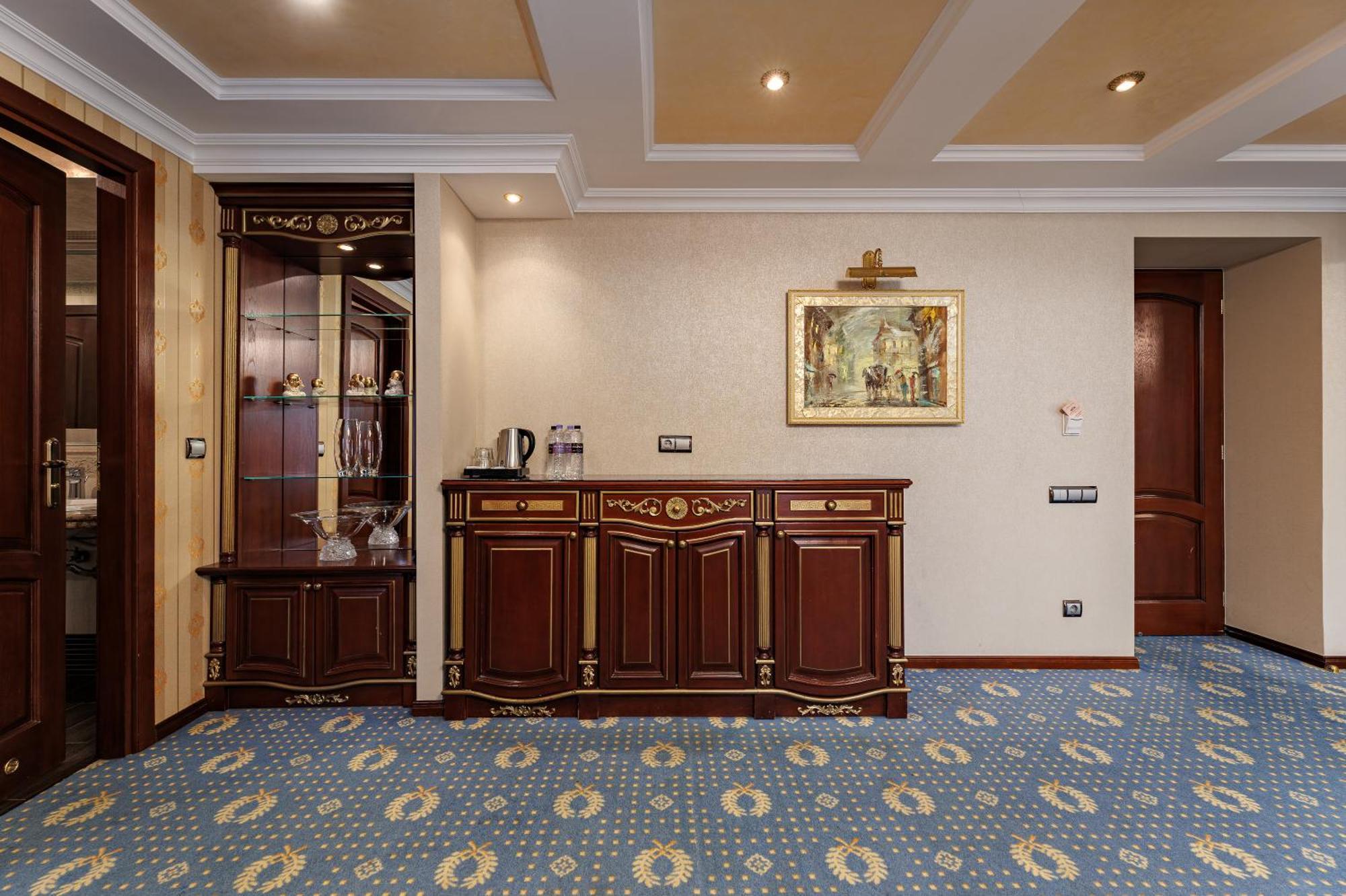 Eurohotel Lviv Kamer foto