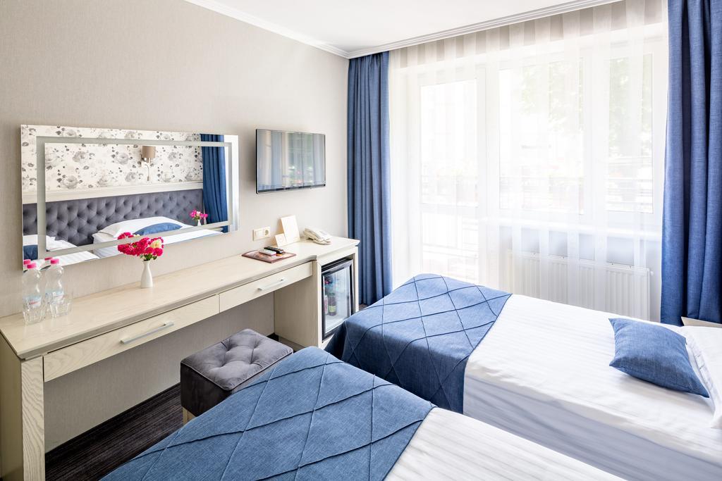 Eurohotel Lviv Buitenkant foto