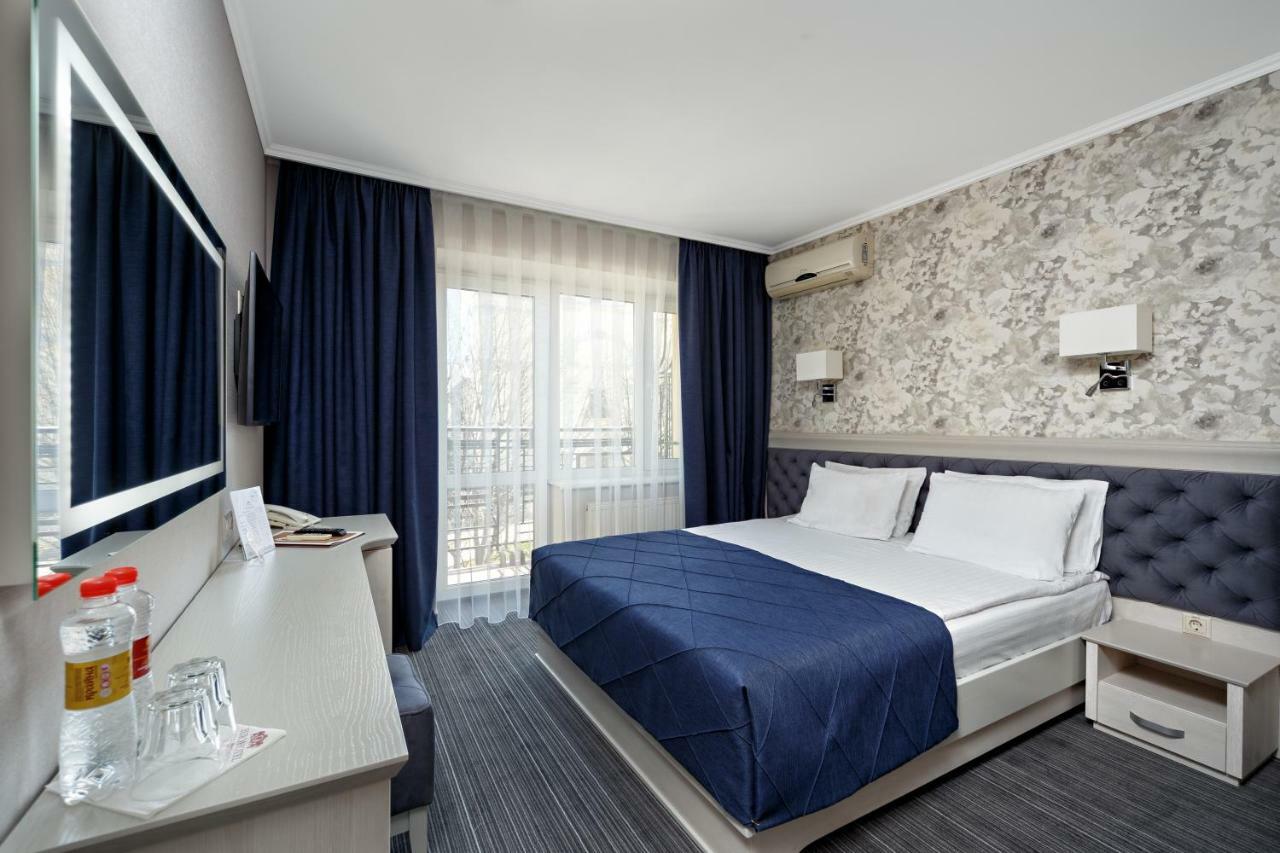 Eurohotel Lviv Buitenkant foto
